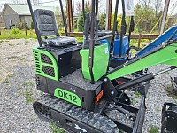 Dk12 2200lbs mini excavator